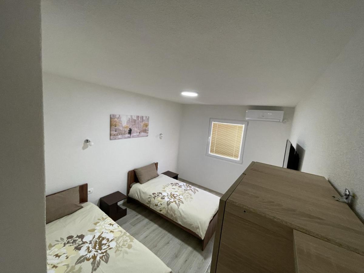 Vila 5 Hotel Prilep Exterior foto