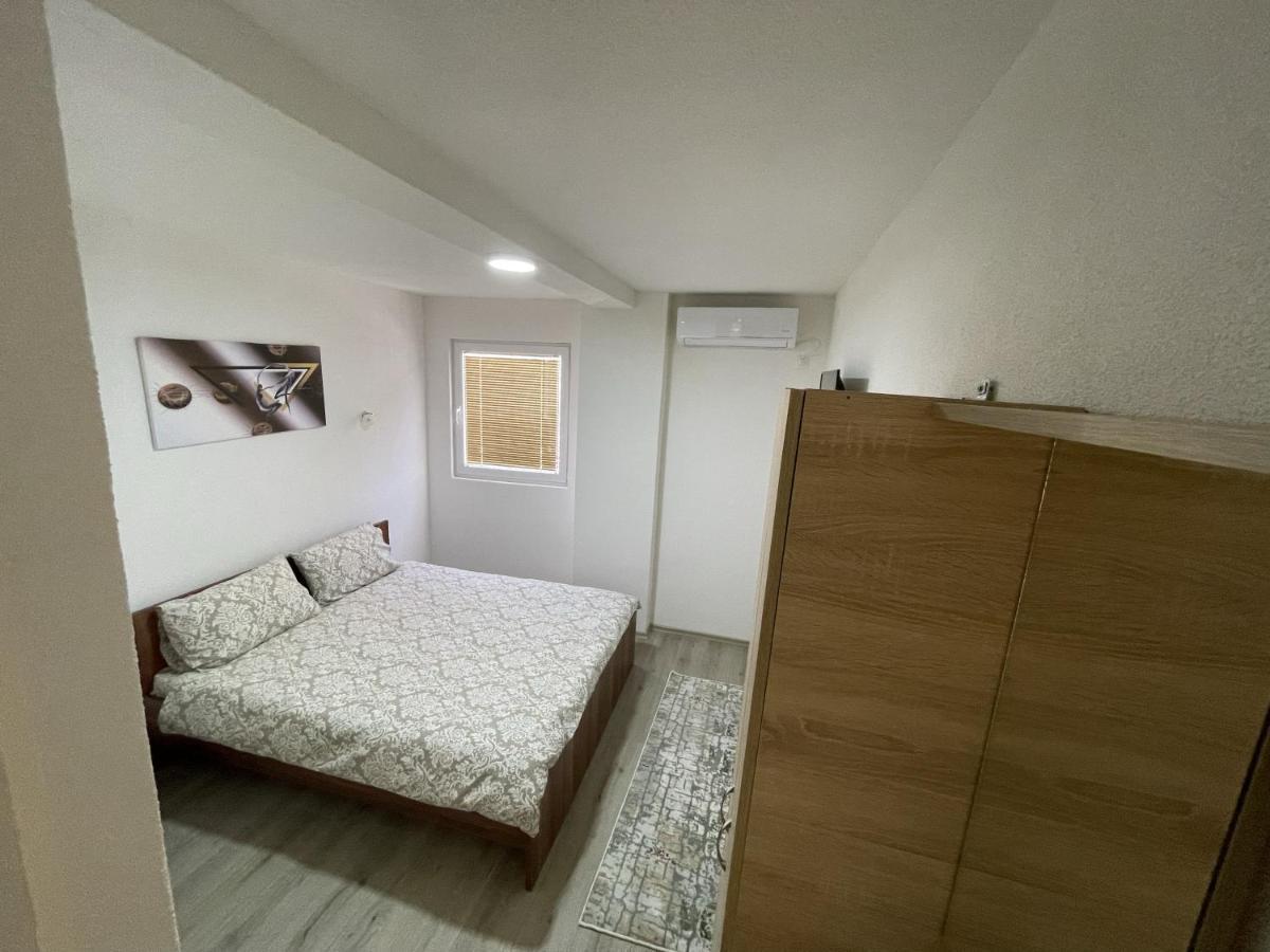 Vila 5 Hotel Prilep Exterior foto