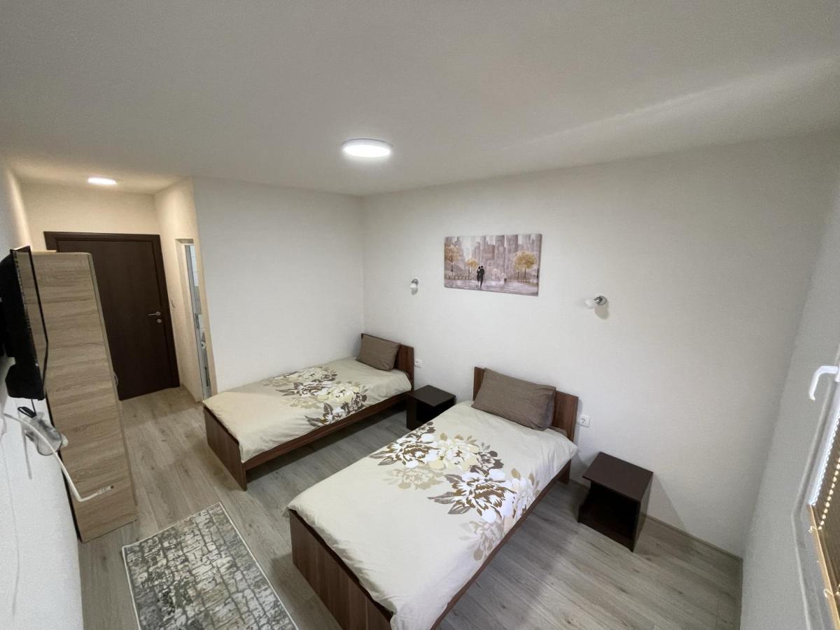 Vila 5 Hotel Prilep Exterior foto